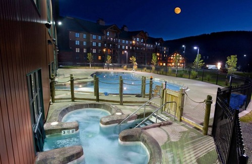 Blodgett Mills Condo | Suite + Balcony | Pool + On-Site Waterpark!