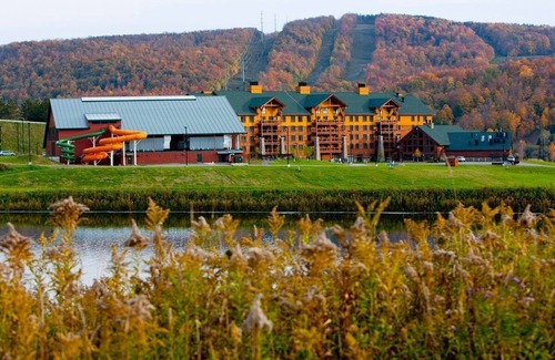 Blodgett Mills Condo | Suite + Balcony | Pool + On-Site Waterpark!