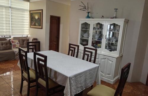 Machala Apartment | Suite full equipado, céntrico y con garage