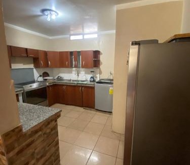 Machala Apartment | Suite full equipado, céntrico y con garage