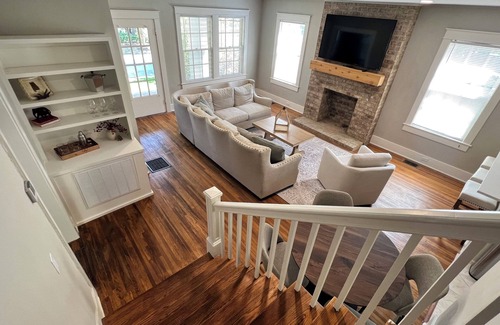 Tuscaloosa House | Suite Home Alabama - 0.5mi fromnBryant Denny Stadium, on historic Queen City Ave