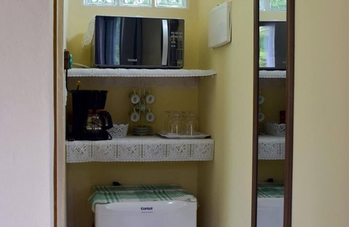 Agua Branca Ski Chalet | Suite in a quiet neighborhood with an excellent location.