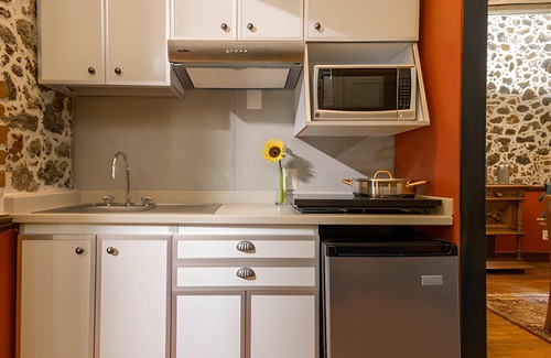 Historic Center Apartment | Suite in Historic Building w/Balconies/Superb Location