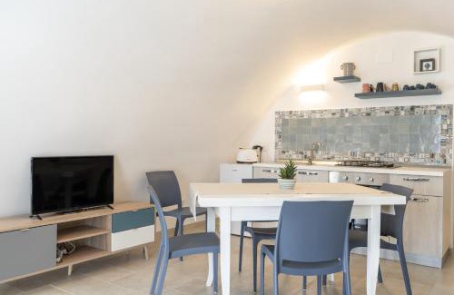 Old Town Cisternino Apartment | Suite La Scala del Borgo