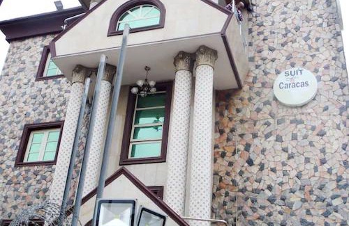 Surulere Cabin | Suite Las Caracas-yaba