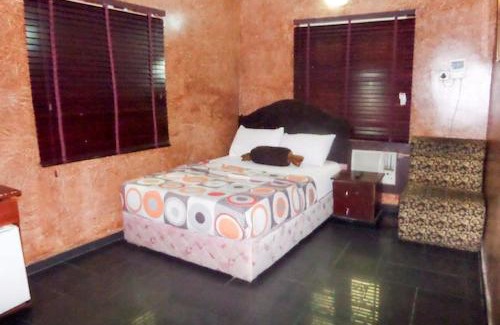 Surulere Cabin | Suite Las Caracas-yaba