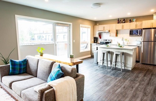 Revelstoke Condo | Suite Lines Revy - One Bedroom Near RMR