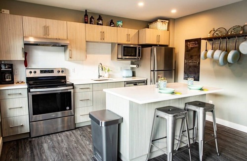 Revelstoke Condo | Suite Lines Revy - One Bedroom Near RMR