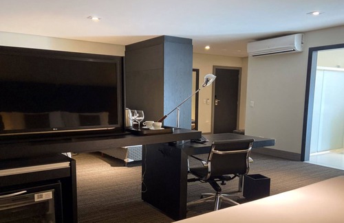 Reboucas House | Suite Prime Family by ¼ UmQuarto 2-PR.