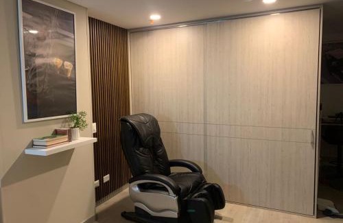 Suba Apartment | Suite privada en Usaquén con silla de masajes