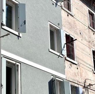 Chioggia Apartment | Suite romantica Appartamento a tema Natale in centro storico "Pumpkin Suite"