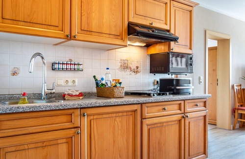 Spalt Apartment | Suite 'Seensucht' with Lake View, Shared Garden and Wi-Fi