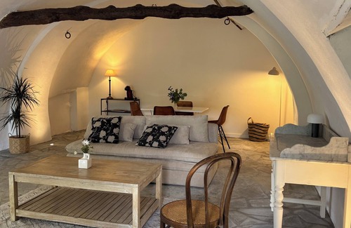 Murato Bed & Breakfast | Suite with garden and pool