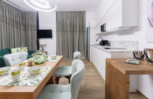 Nafplion City Centre House | Suite with Private Jacuzzi