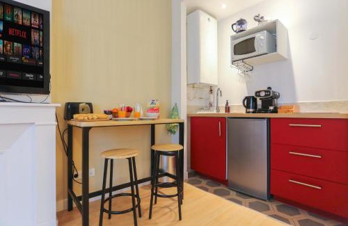 Amiens Apartment | Suite ZEN 32m2 Centre ville Spa & Table massage &Parking