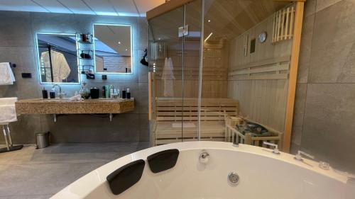 Aachen Hotel | Suites Aix la Chapelle, Exclusive Apartments, Wellness and more, Aachen City
