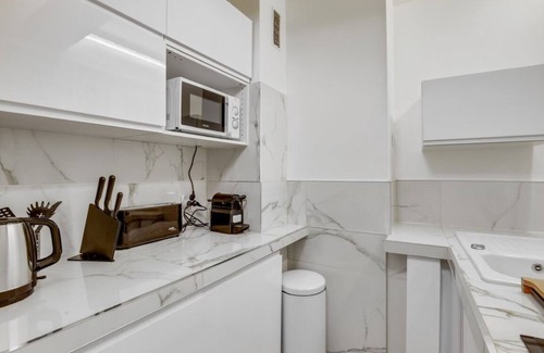 Gaillon Apartment | SuiteThérèse/Quiet Louvre & Opera AC 4G