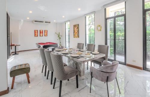 Sukhumvit Apartment | Sukumvit Pool Villa 5BR 5-7min-walk to Thonglor Sky train