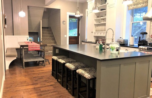 Towanda Bed & Breakfast | Sullivan Room with EnSuite Bath