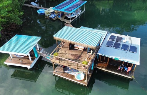 Hope Well House | Sum-Beach Sum-Where Floating Home