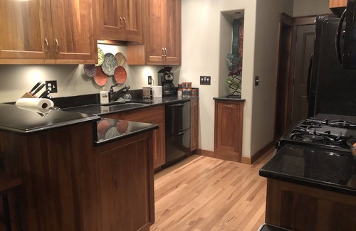 Fremont House | Summer 2025 Opens Jan 6 - Lake George Home Sleeps 10