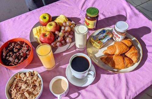 Ambondrona Bed & Breakfast | Summer Dreams