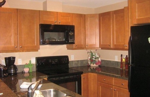 Okanagan-Similkameen Hotel | SUMMER FUN for the entire family in Osoyoos! Snowbird rental available.