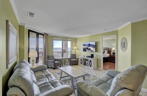 Isle of Palms Condo | Summer House 202/ 3 BR Oceanfront Condo