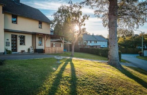Hofen House | Summer house Eifel Comfortable holiday residence