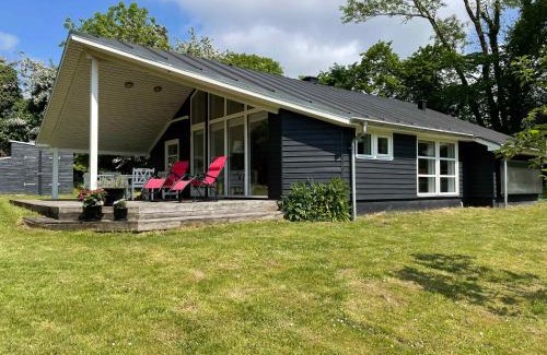 Haarby House | Summer House In Beautiful Nature In Brunshuse