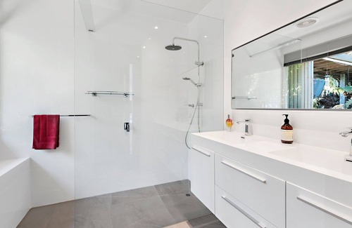 Lorne House | Summerhills - Breath taking views