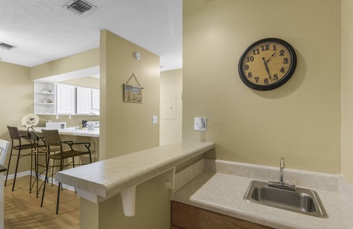 Miramar Beach House | Summerhouse #13 ~ Steps to Beach & Pool 2BR Family Townhome
