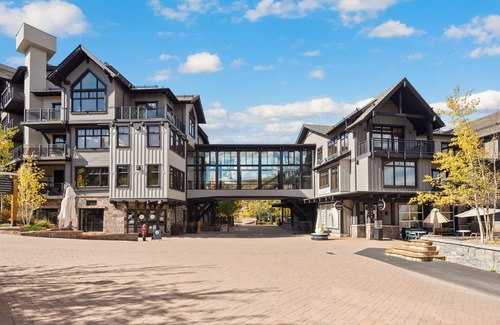 Snowmass Village Apartment | Summertime Sanctuary: Top-Floor Mountain Studio