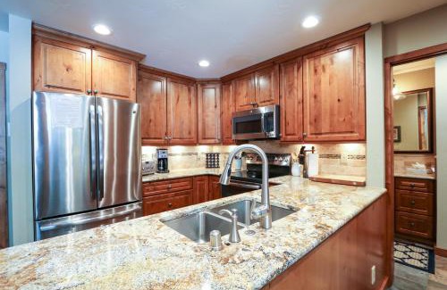 Mammoth Lakes Apartment | Summit 81 Apartment