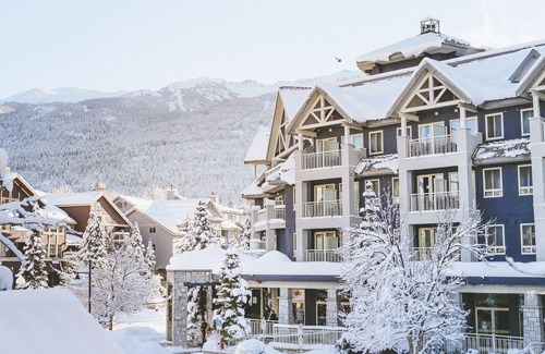 Village North Hotel | Summit Lodge Boutique Hotel Whistler