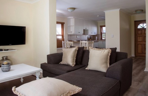 Constantia House | Summit Place Guest House