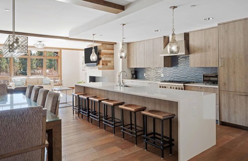 Stateline Condo | Sumptuous 3 bed, 4 bath Residence in Private Lakefront Community