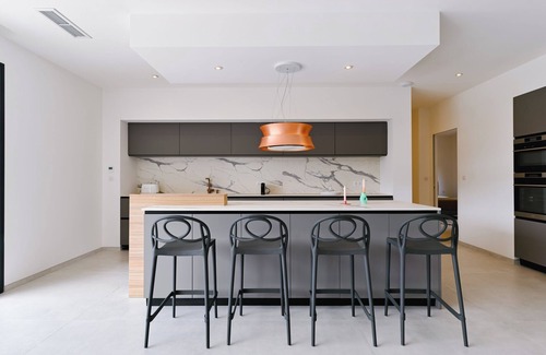 Pietrosella Villa | SUMPTUOUS MODERN VILLA