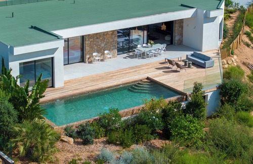 Pietrosella Villa | SUMPTUOUS MODERN VILLA