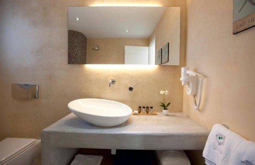 Kamari Resort | Sun Anemos Resort, Elegant & sophisticated resort in Santorini