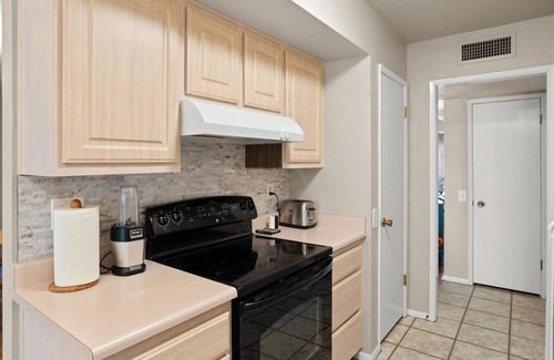 Sun City House | Sun City Retreat w/Patio, Grill & Backyard