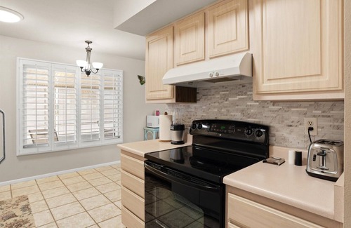 Sun City House | Sun City Retreat w/Patio, Grill & Backyard