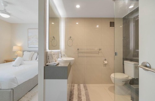 Mooloolaba Apartment | Sun Filled Getaway at Mainsail