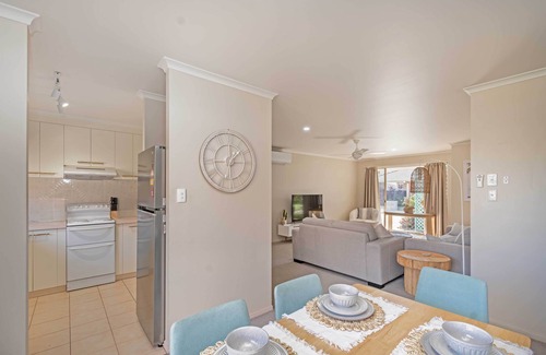Bargara House | Sun, Sand and Serenity all within walking distance of Bargara!