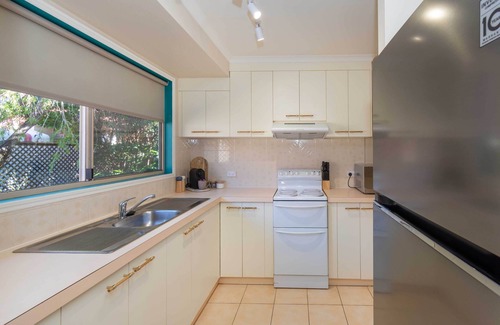 Bargara House | Sun, Sand and Serenity all within walking distance of Bargara!