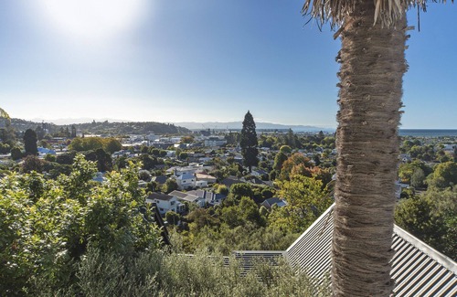 Nelson House | Sun, Sea & City - Central Location with Exceptional Views! Min. 1 Month Stay
