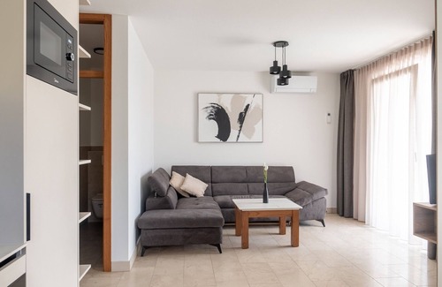 Kozino Apartment | Sunadria Apartments B6