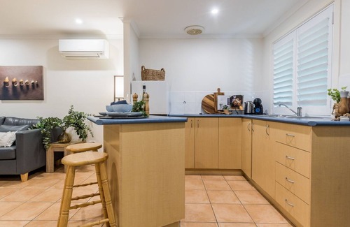 Agnes Water Villa | Sunbird Garden 2 - Private villa with spa & small pet permitted inside