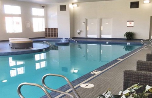 East Kootenay Condo | Sunchaser Vacation Villas at Riverside 1br Saturday check-in
