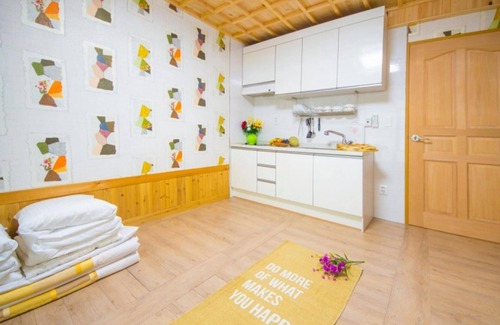 Tarimok House | Suncheon Bay Minsok Hanok Pension